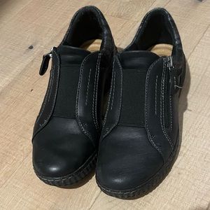 Clark’s Ultimate Comfort Slip on Shoes, 7.5M